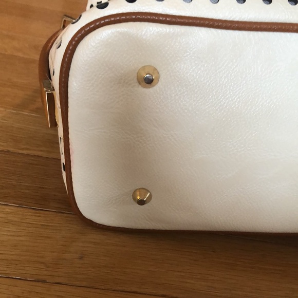 Samoe Style Convertible Handle Bucket Bag - Picture 6 of 11